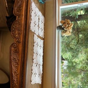 Set of three doilies